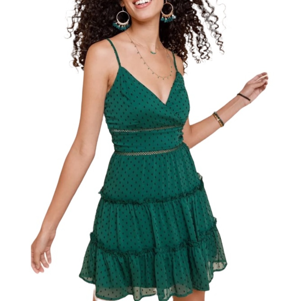 Francesca’s Mi Ami Hunter Green Clip dot tiered ruffled dress size M